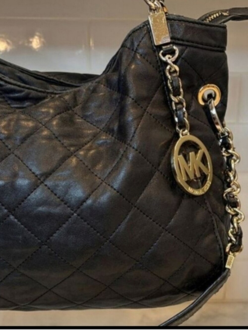 💥Sale💥Michael Kors Quilted Susannah Medium Leather Shoulder Tote - Picture 3 of 13